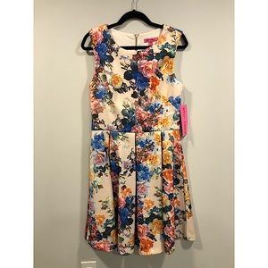 BETSEY JOHNSON | FLORAL FIT N FLARE DRESS